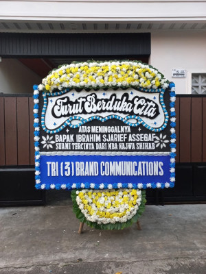 Papan Bunga Duka di Penkase Oeleta